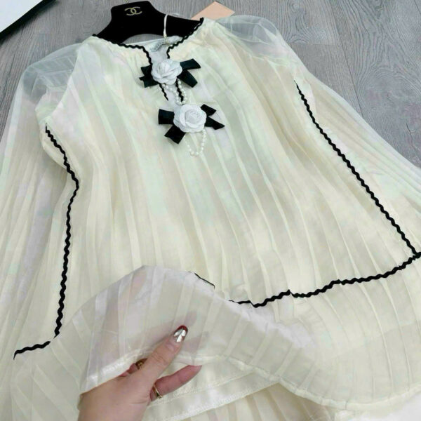 Set Áo Kiểu Quảng Châu Tơ Ánh Kim Kèm Phụ Kiện Phối TapTa - Hình ảnh 2